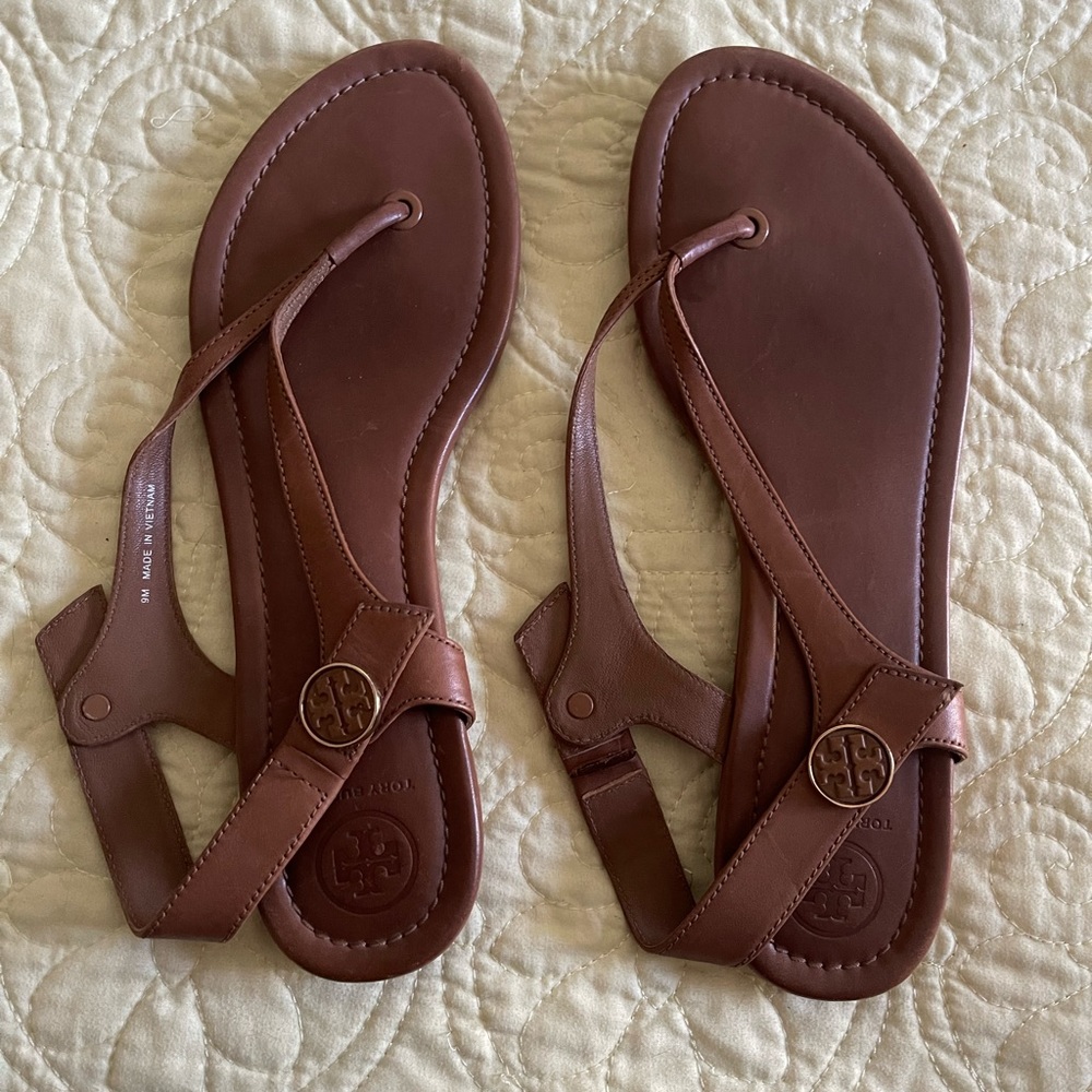 Size 9 Tory Burch thong strap sandals